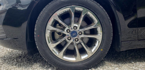Used 2020 Ford Fusion SE image 9