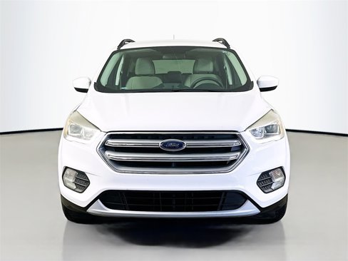 Used 2017 Ford Escape SE w/ Equipment Group 201A image 2