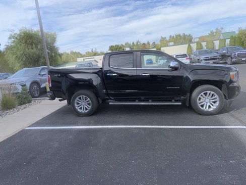 Used 2016 GMC Canyon SLT image 2
