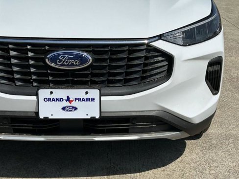 New 2025 Ford Escape Active image 9