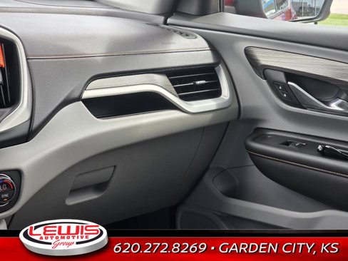 Used 2020 GMC Terrain SLT w/ Preferred Package image 16