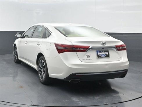 Used 2018 Toyota Avalon XLE image 5
