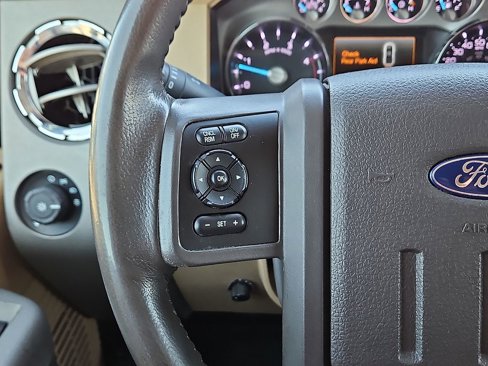 Used 2014 Ford F250 Lariat w/ Lariat Interior Package image 18