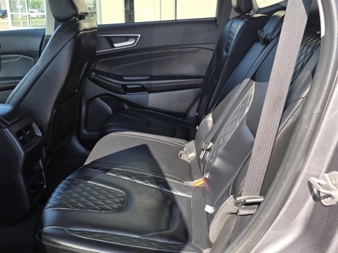 Used 2024 Ford Edge Titanium image 12