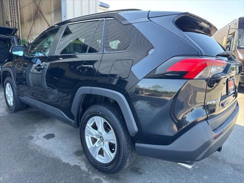 Used 2020 Toyota RAV4 XLE image 7