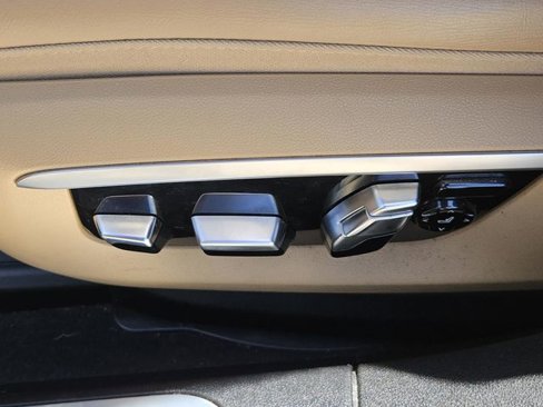 Used 2016 BMW 740i image 35