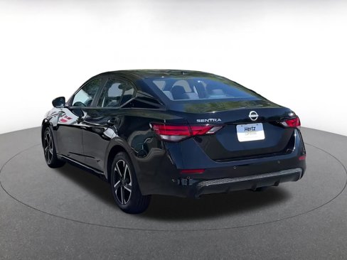 Used 2024 Nissan Sentra SV image 11