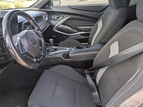Used 2019 Chevrolet Camaro LT w/ Technology Package image 22