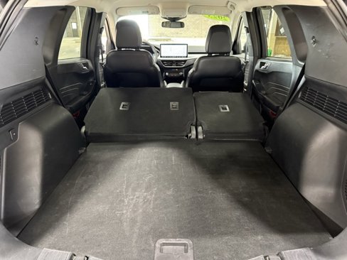 Used 2023 Ford Escape Platinum image 31