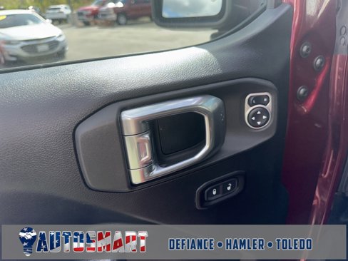 Used 2021 Jeep Wrangler Sport image 19