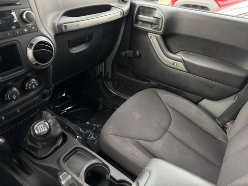 Used 2013 Jeep Wrangler Unlimited Sport image 18