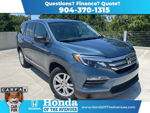 Used 2017 Honda Pilot LX image 1