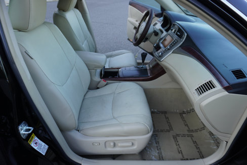 Used 2011 Toyota Avalon Limited image 10