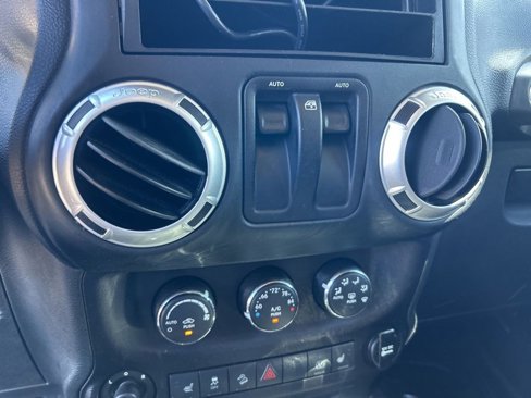 Certified 2015 Jeep Wrangler Sahara w/ Connectivity Group image 32