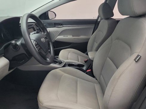 Used 2018 Hyundai Elantra SE image 17