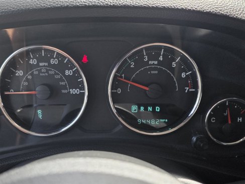 Used 2014 Jeep Wrangler Unlimited Sahara w/ Dual Top Group image 19