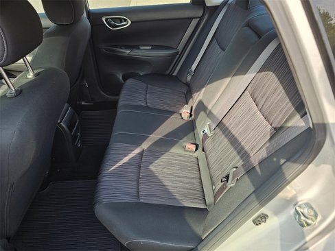 Used 2019 Nissan Sentra SV image 10