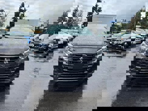 New 2025 Nissan Versa SV w/ Trunk Package image 2