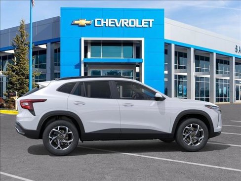 New 2025 Chevrolet Trax LT image 5