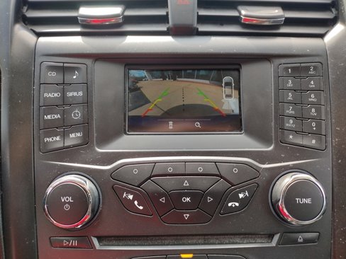 Used 2018 Ford Fusion SE w/ Equipment Group 201A image 4