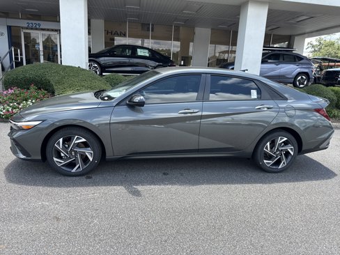 New 2025 Hyundai Elantra Sport image 2