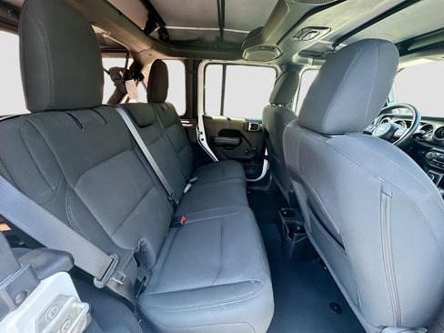 Used 2022 Jeep Wrangler Unlimited Sport image 33