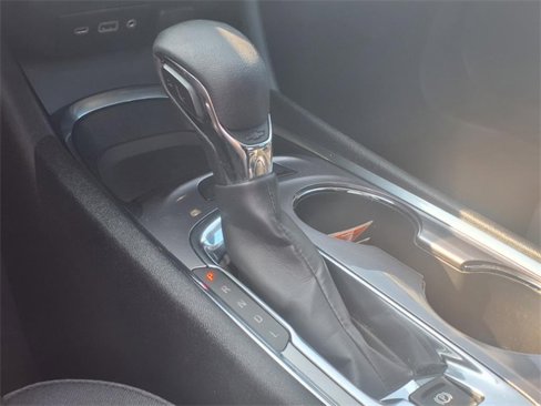 Used 2022 Chevrolet Malibu LT image 11