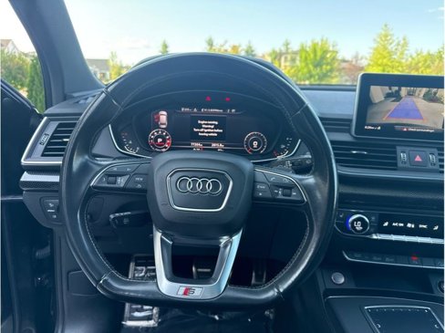 Used 2018 Audi SQ5 Premium Plus w/ Navigation Package image 11