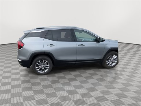 Used 2024 GMC Terrain SLT image 9