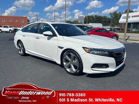 Used 2018 Honda Accord Touring image 1