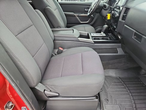 Used 2015 Nissan Titan SV w/ SV Value Truck Package image 21