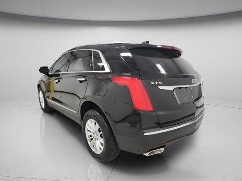 Used 2017 Cadillac XT5 FWD image 5