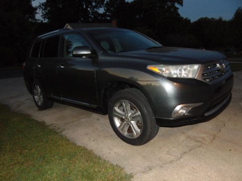 Used 2013 Toyota Highlander Limited image 38