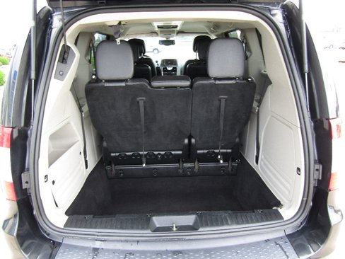 Used 2015 Chrysler Town & Country Touring-L image 15
