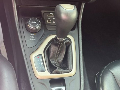 Certified 2016 Jeep Cherokee Limited image 72