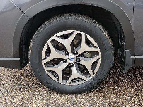Used 2020 Subaru Forester Premium image 5