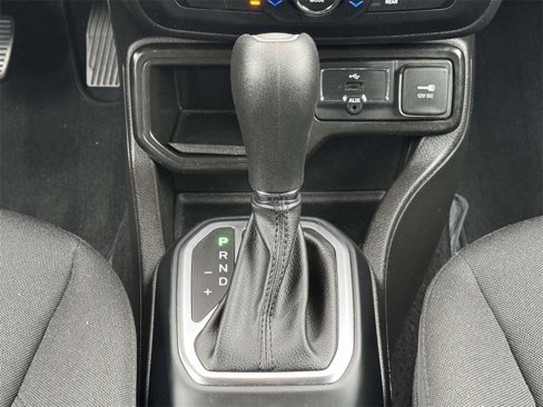Certified 2020 Jeep Renegade Altitude image 21