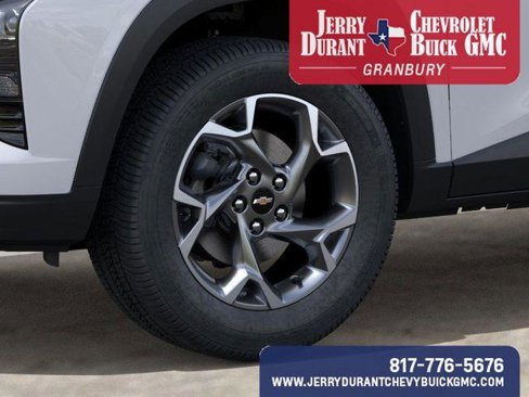 New 2026 Chevrolet Trax LT w/ Driver Confidence Package image 12