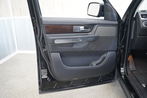 Used 2011 Land Rover Range Rover Sport HSE image 27