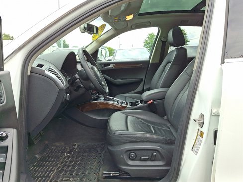 Used 2012 Audi Q5 3.2 Premium Plus w/ Audi MMI Navigation Plus Pkg image 17