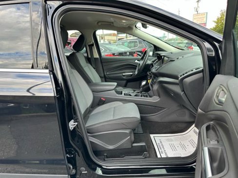 Used 2018 Ford Escape SE w/ SE Sync 3 Package image 18