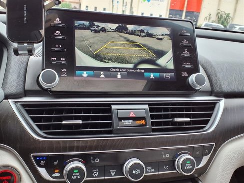 Used 2022 Honda Accord Touring image 31