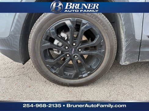 Used 2020 GMC Terrain SLE w/ Driver Convenience Package image 10