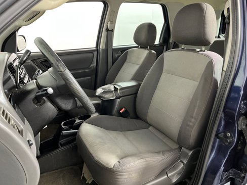 Used 2003 Ford Escape XLS image 4