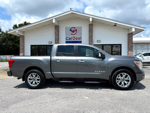 Used 2023 Nissan Titan SV w/ SV Utility Package image 9