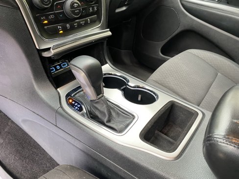 Used 2018 Jeep Grand Cherokee Laredo image 13