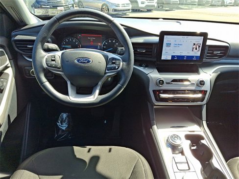 Certified 2021 Ford Explorer XLT image 11