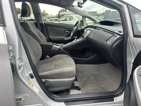 Used 2015 Toyota Prius Two image 10