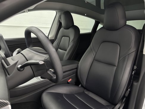 Used 2021 Tesla Model Y Long Range image 11