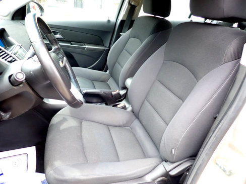 Used 2014 Chevrolet Cruze LT image 39